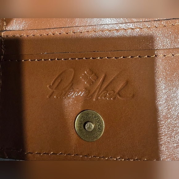 Patricia Nash Farleigh Leather Phone Crossbody In Signature Map Print - Picture 4 of 7